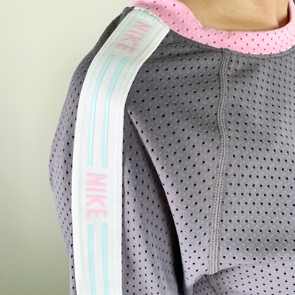 Nike Sweatshirt Dri-Fit Top - Picture 6 of 9